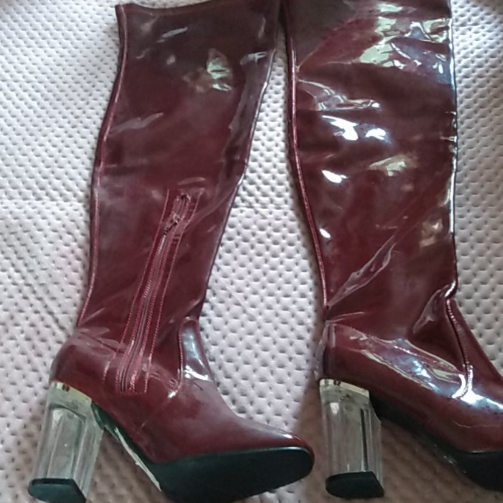 Boots - Picture 4 of 6